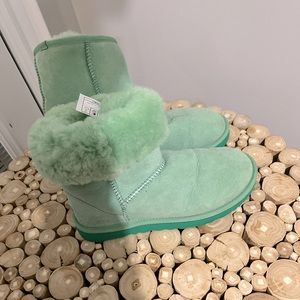 WONENS UGGS